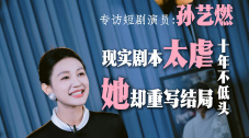 又黄有色